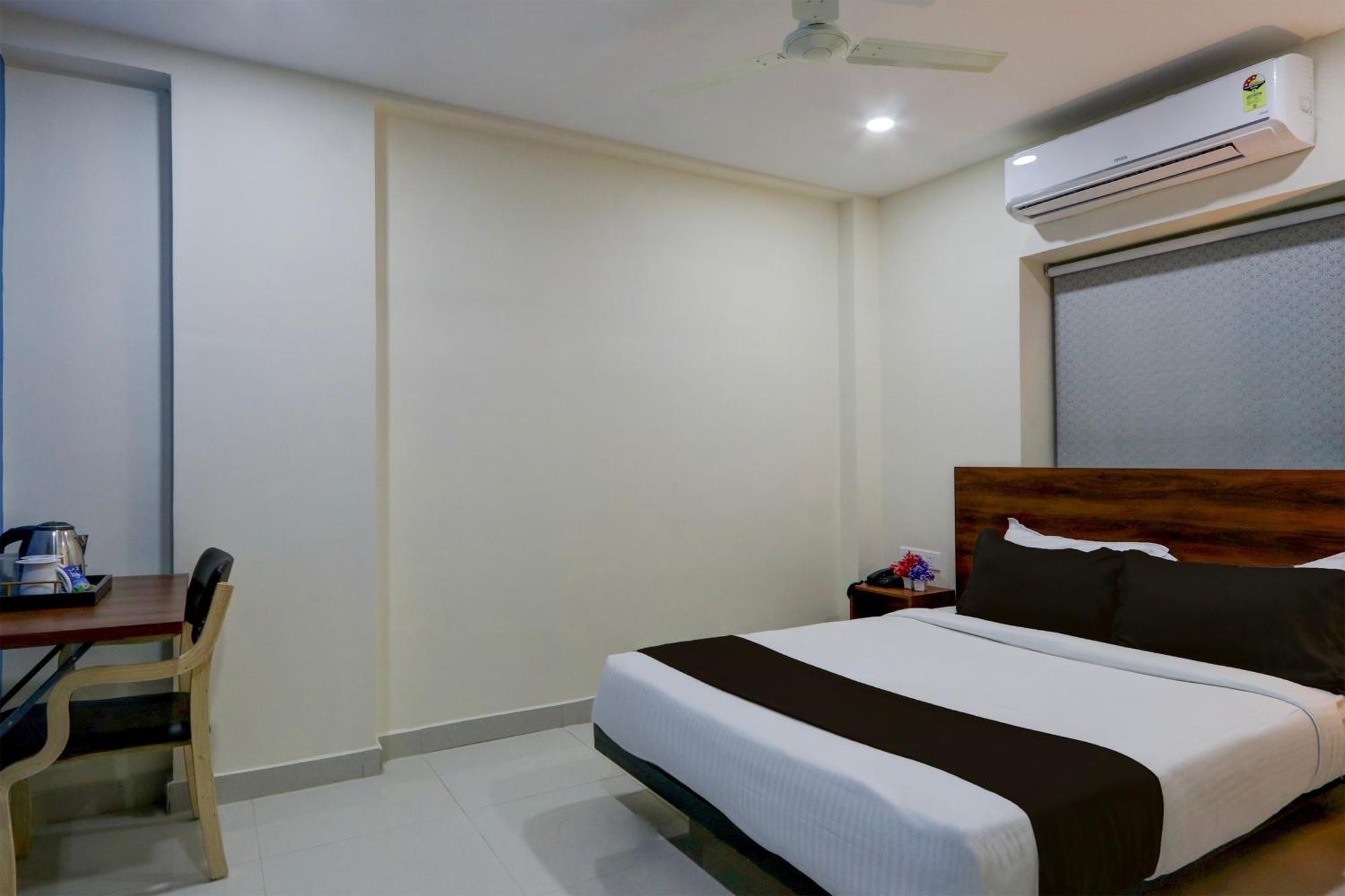Super Townhouse The Cinco Bliss Near Ikea, Wells Forgo, Kims, Care Hospitals Hotel Hyderabad Exterior photo
